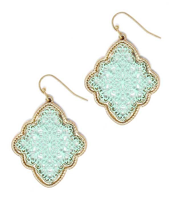 COLOR METAL FILIGREE EARRING