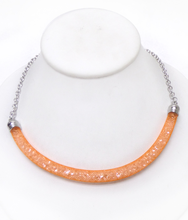 Color mesh chain necklace