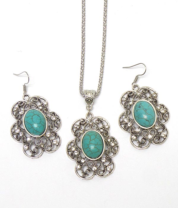 Crystal and turquoise center metal filigree pendant necklace set