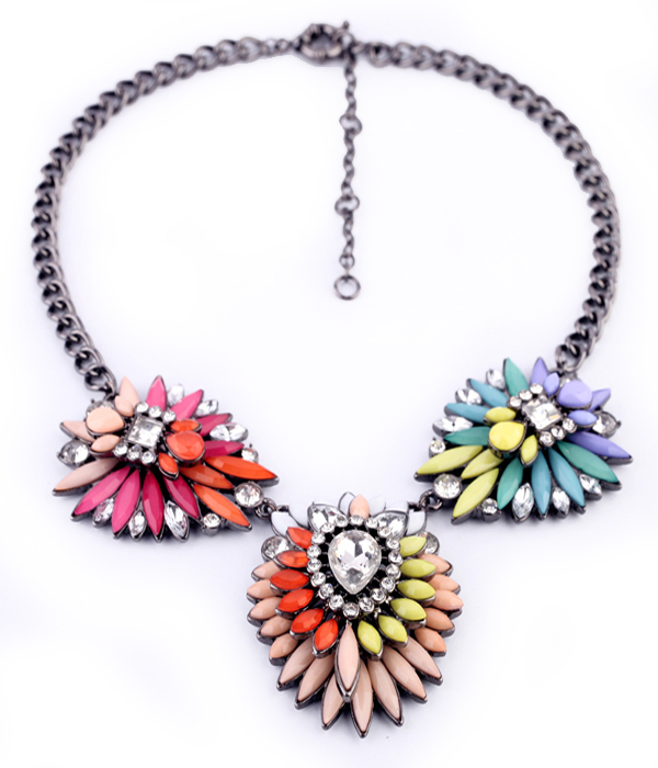 Crystal and acryl fun party statement necklace