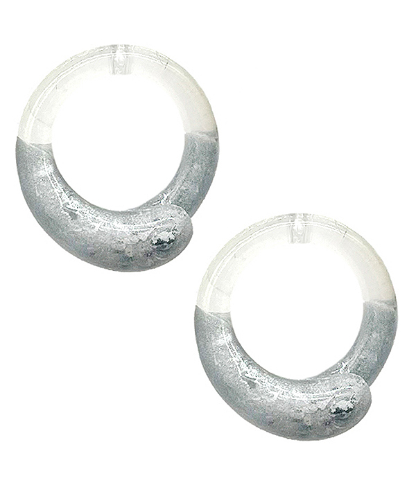 GRADIENT ACRYLIC HOOP EARRING