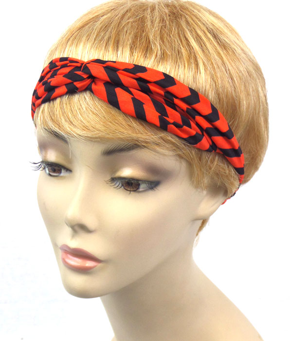 Chevron pattern stretch headband