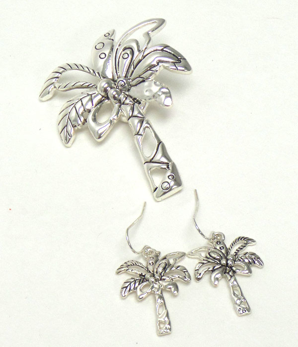 Cut out palm tree design magnet pendent set