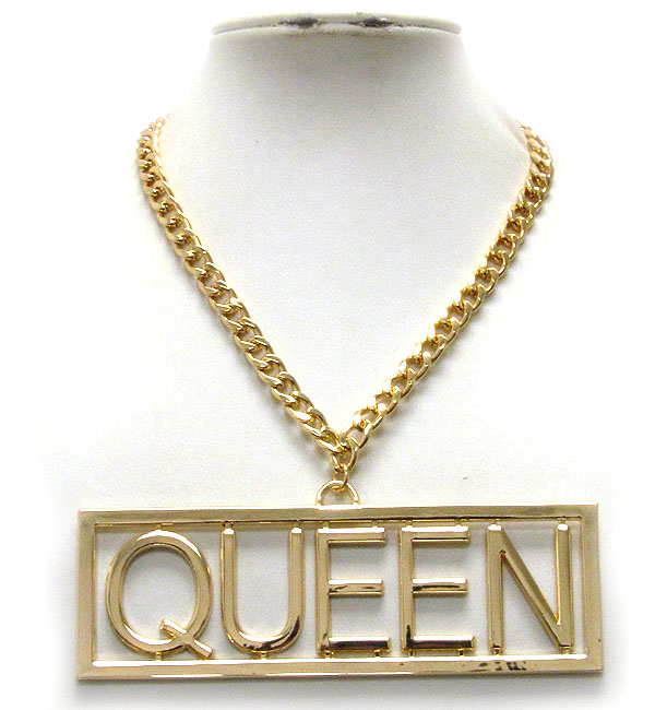 Large queen metal pendant and chain necklace