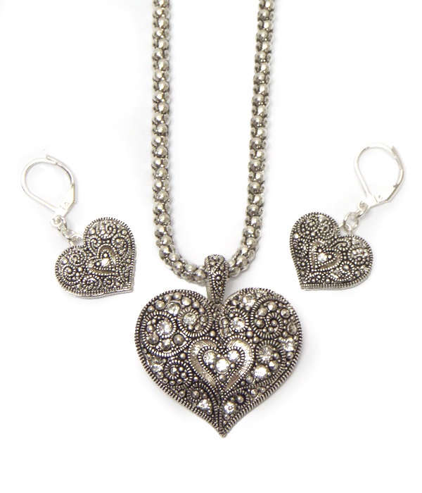 Metal textured heart  chain necklace  set 