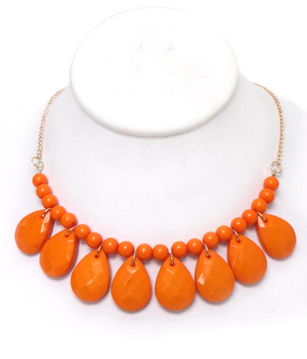 Teardrop acrylic facet necklace