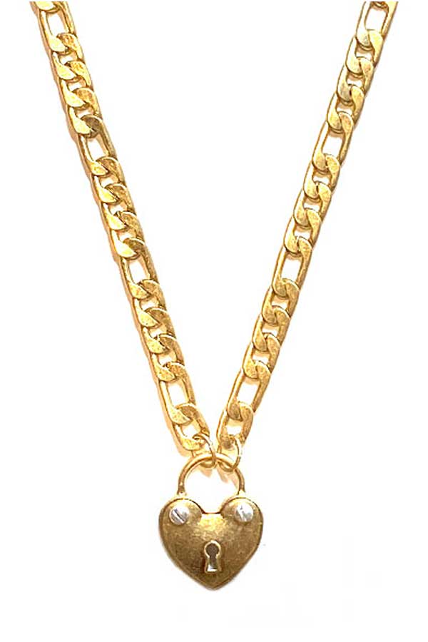 Heart lock pendant and thick chain necklace