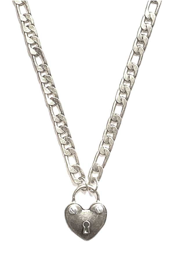 Heart lock pendant and thick chain necklace
