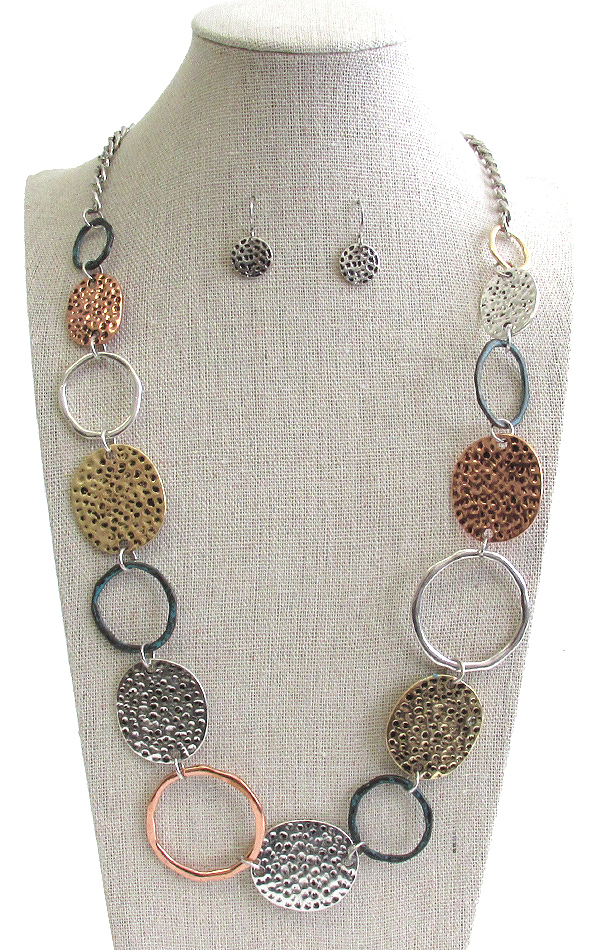 MULTI METAL DISC AND RING LINK NECKLACE SET