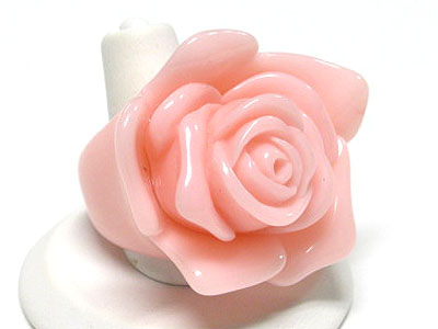 Glamorous acryl flower ring