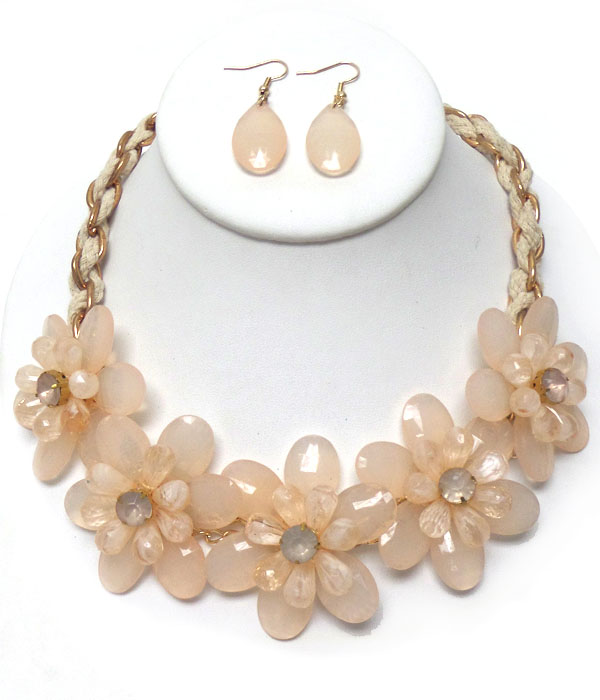 Medium  flower rope and chain necklace set
