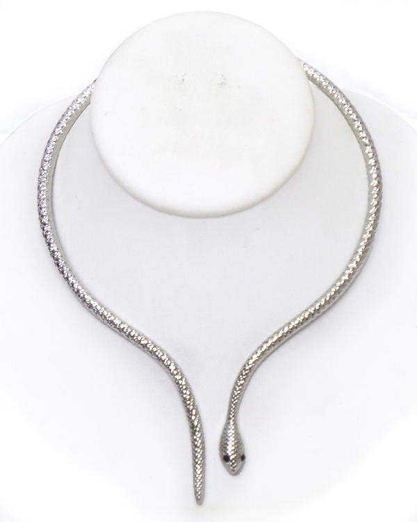 Bold metal textured snake choker 