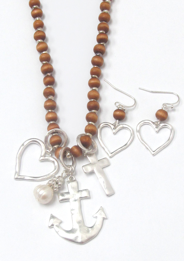 Anchor and heart pendant wood bead long necklace set