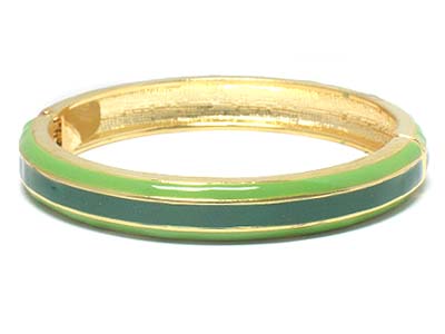 Simple stripe pattern clasp bangle bracelet