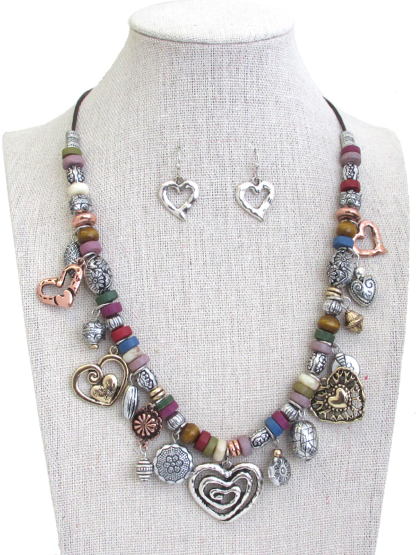 MULTI HEART CHARM DANGLE AND MIX BEAD CHAIN NECKLACE SET