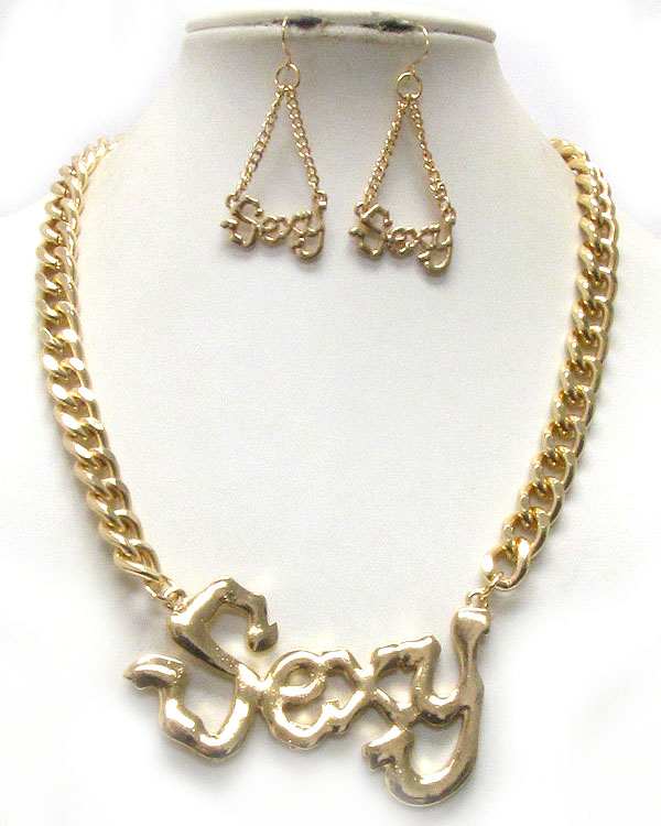 SEXY LARGE METAL PENDANT AND THICK CHAIN NECKLACE EARRING SET