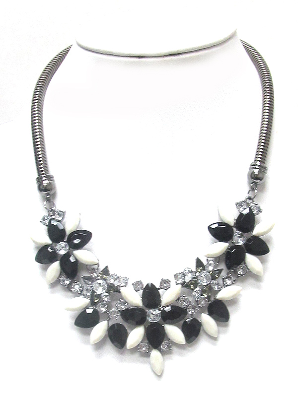 Crystal and acryl statement necklace