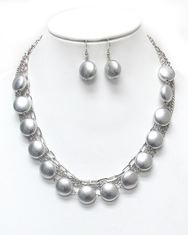 Multi puffy disk and fine chain necklace set