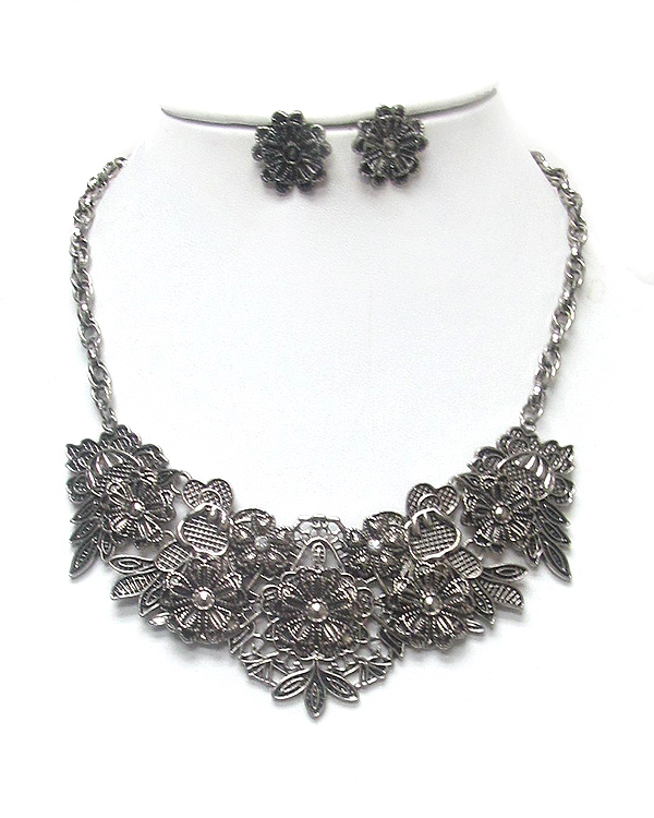 Retro vintage metal filigree necklace set