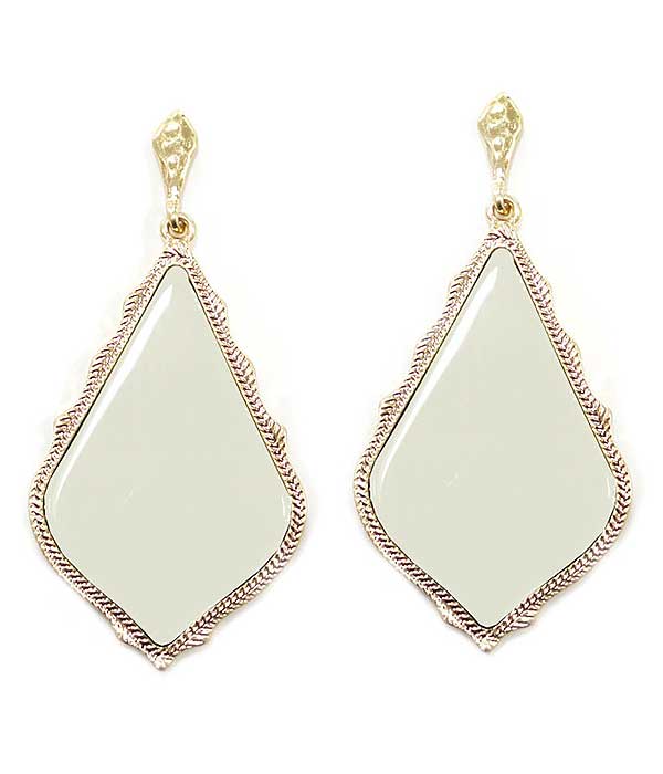 Southern style acrylic earring