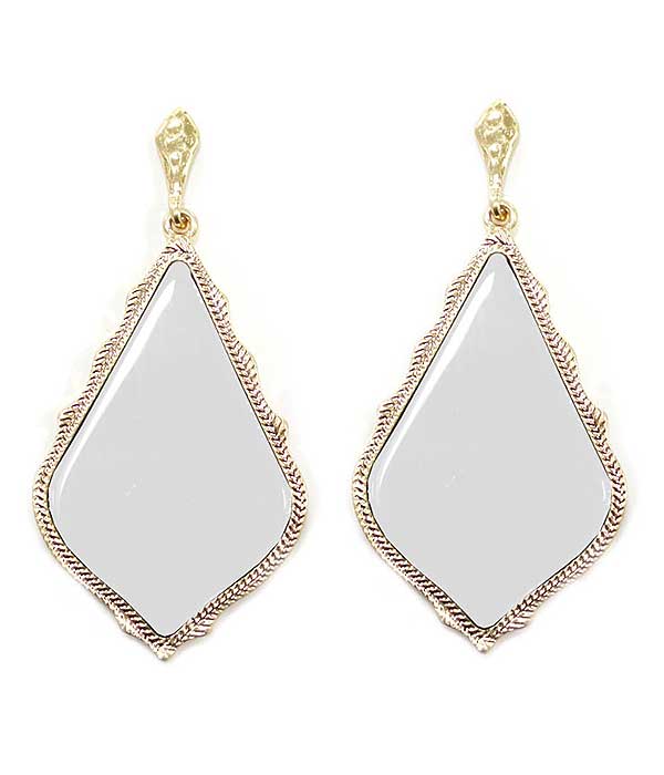 Southern style acrylic earring