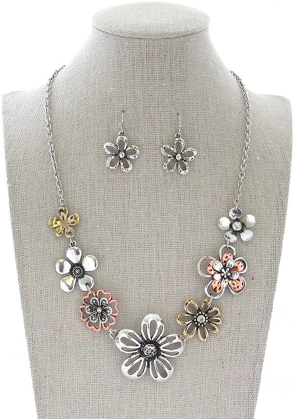 Multi metal flower link necklace set