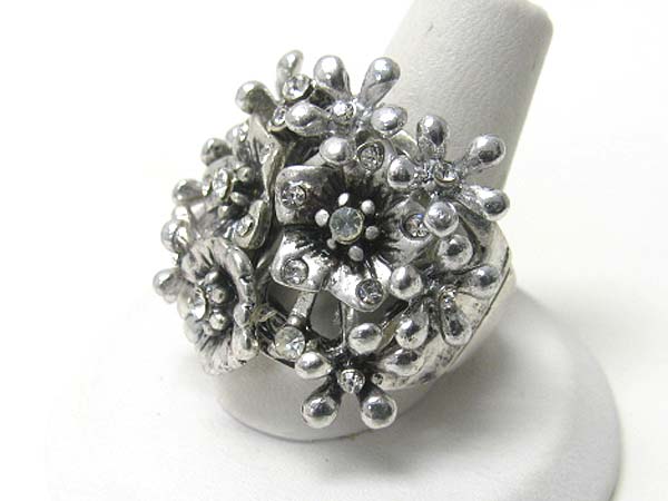 Crystal stud multi metal flower stretch ring