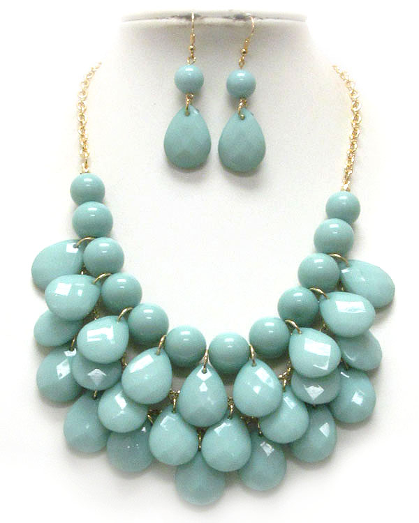Designer style multi balls and multi connected facet cut acrylic puffy teardrop chain necklace earring set