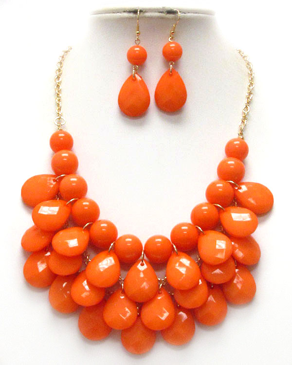 Designer style multi balls and multi connected facet cut acrylic puffy teardrop chain necklace earring set