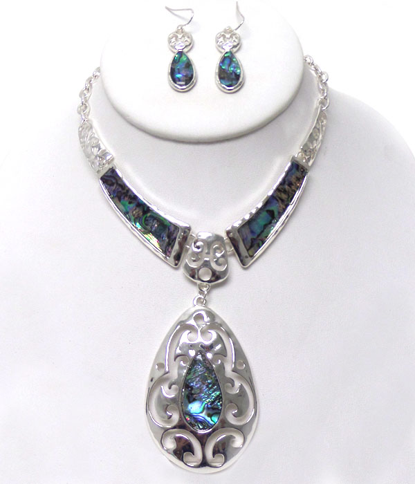 Texture metal and abalone pendant necklace set