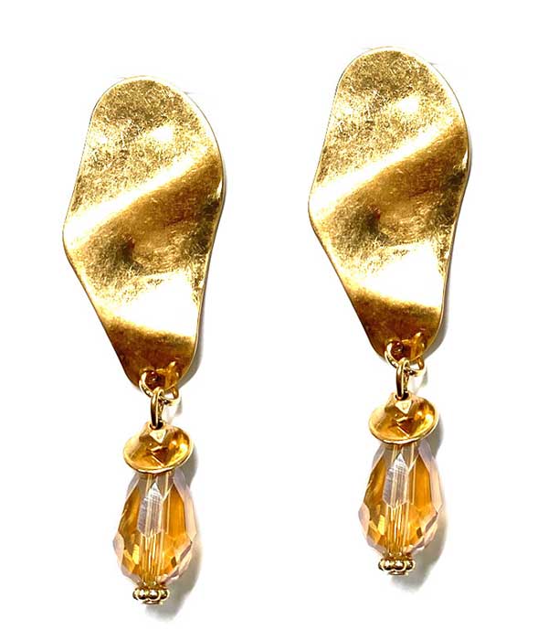 ORGANIC SHAPE METAL AND FACET STONE DROP EARRING