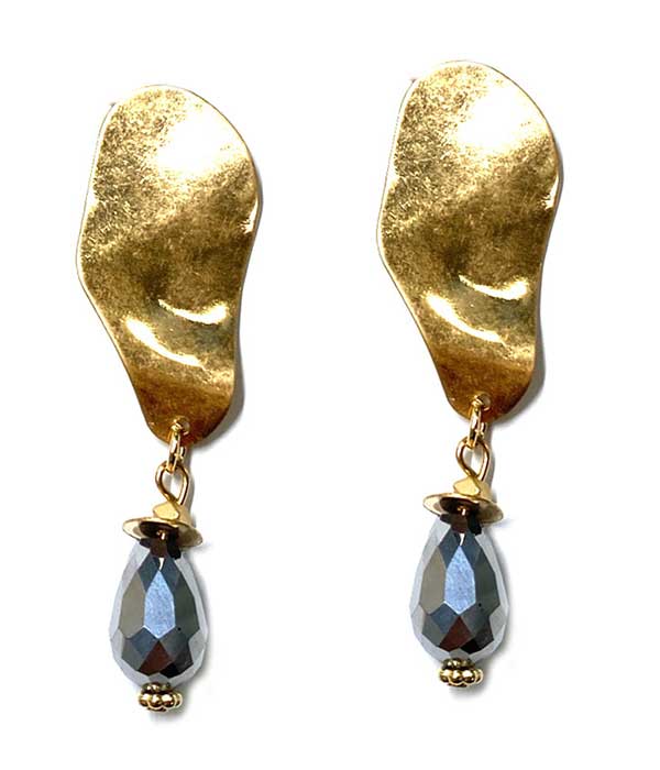 ORGANIC SHAPE METAL AND FACET STONE DROP EARRING