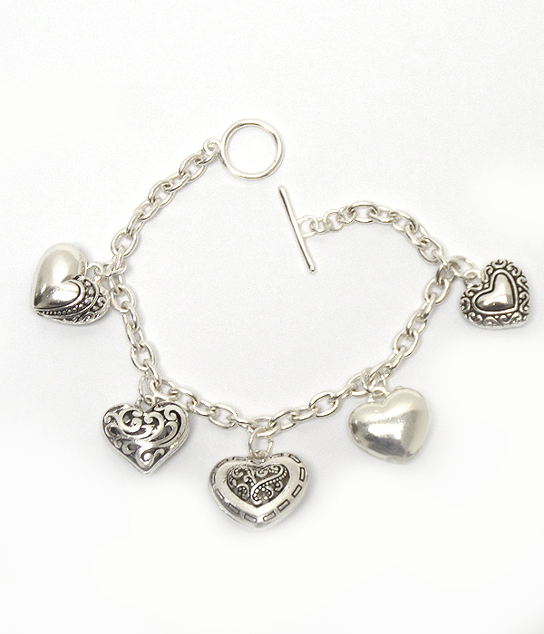 Heart metal texture dangle toggle bracelet 