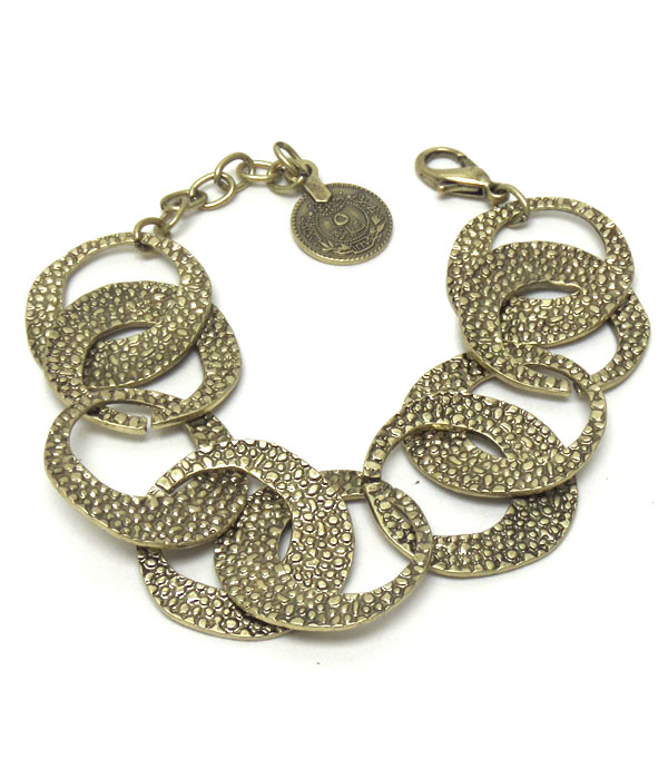 TEXTURED THIN METAL LINK DISC BRACELET