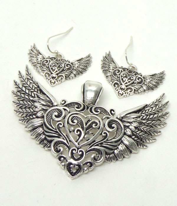 Filigree cut love wing textured metal pendant set