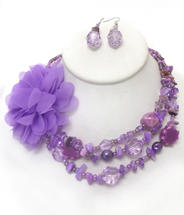 3 layer chip stones flower necklace set 
