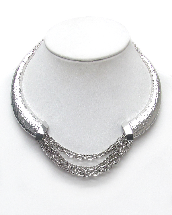 Hammered metal and chain necklace