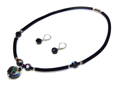 GLASS DECO SUEDE SIMPLE WIRE NECKLACE WITH MAGNET CLASP AND EARRING SET