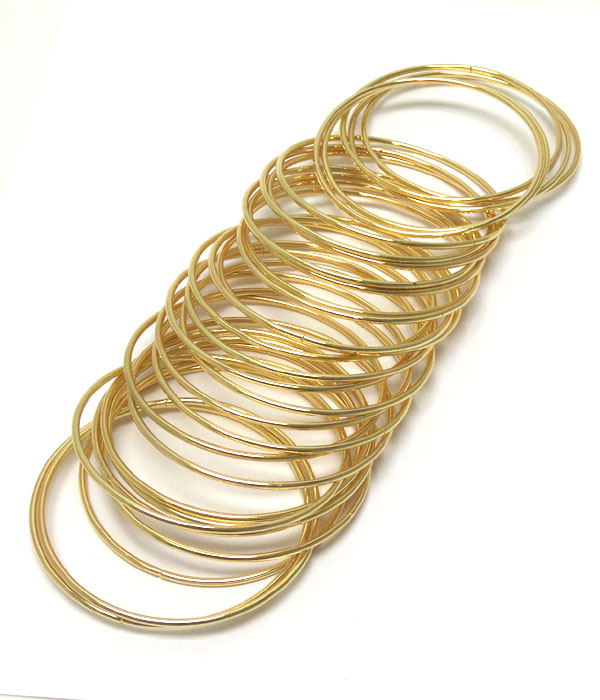 Multi row stackable metal bangle