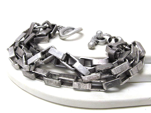 Multi coneted fashion chain bracelet