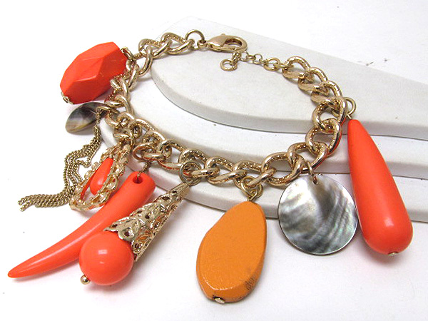 SHELL AND MULTI ACRYL TUSK DANGLE CHARM CHAIN BRACELET