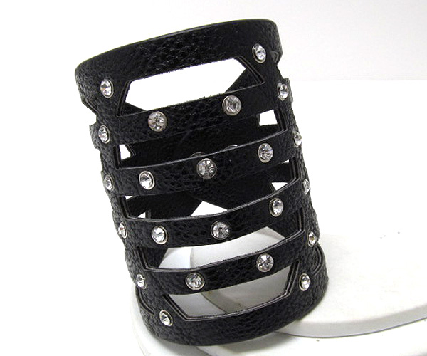 Multi crystal and cut ount on fashion large leather bracelet button