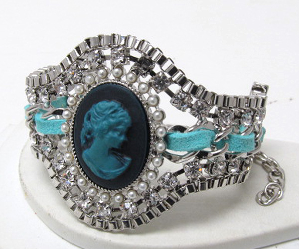 Crystal and pearl cameo fashion braided fabric with chain bracelet