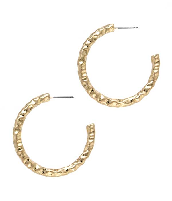 TEXTURED METAL HOOP EARRING