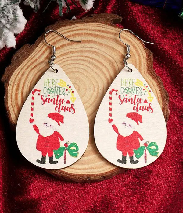 Christmas theme wood earring - santa