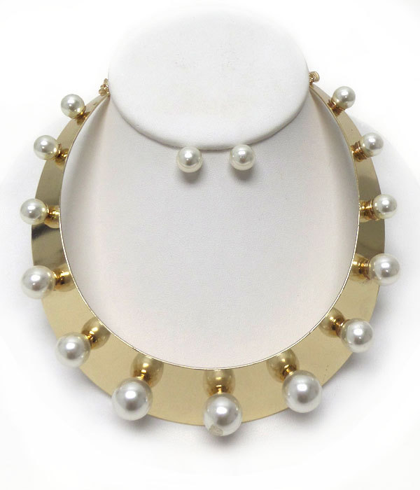 BOLD METAL PEARL CHOKER NECKLACE SET