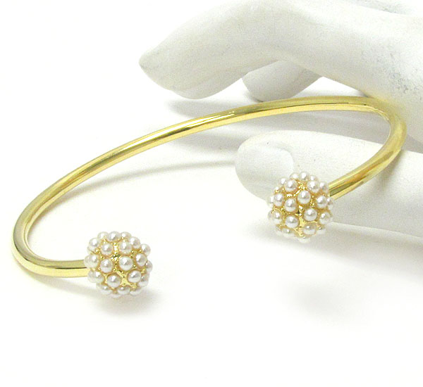 Multi pearl deco ball and wire bracelet