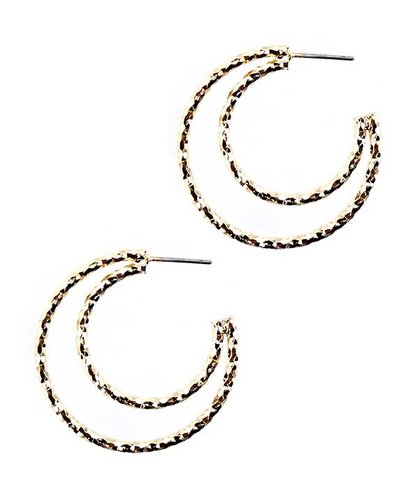 CRESCENT MOON EARRING