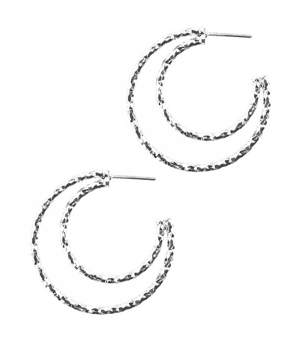 CRESCENT MOON EARRING