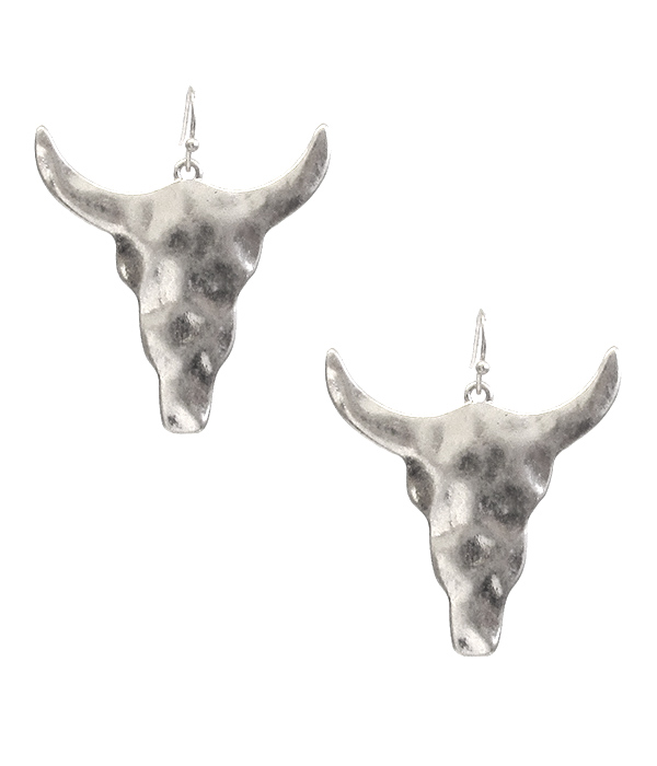 METAL LONG HORN EARRING